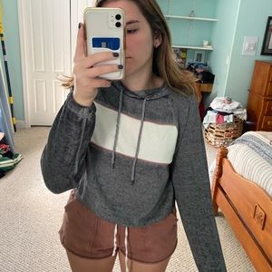 NEVER WORN Pink Rose brand Size M light sweatshirt! Gray and white!